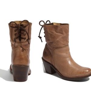 RARE Frye Carmen Lace Up Leather Short Ankle Boots